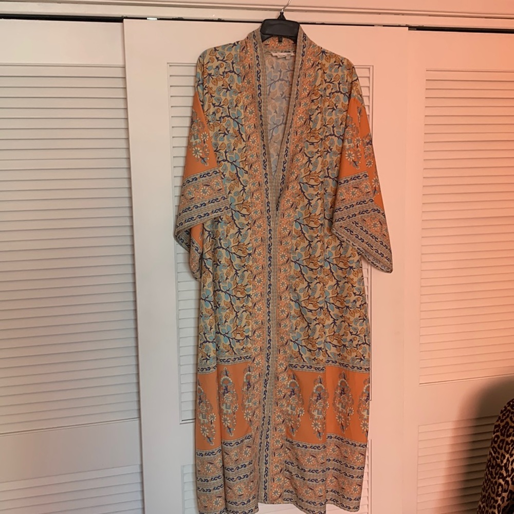 ANTHROPOLOGIE kimono style robe. Intricate design. OS